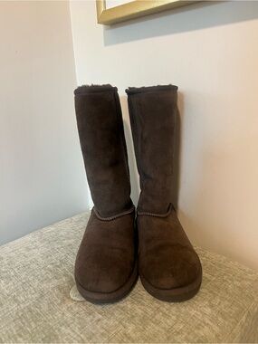 UGG Kids Tall Shearling-Lined Boots - Dark Brown